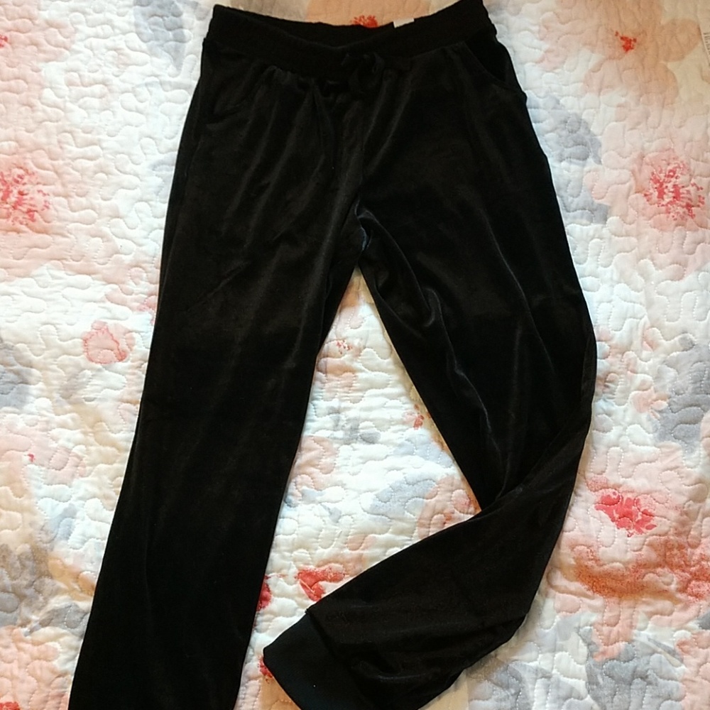 Nwt girls black joggers
